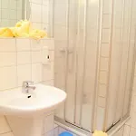 Отель Hotel Mueritzterrasse 3*