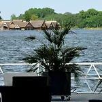 Отель Hotel Mueritzterrasse 3*