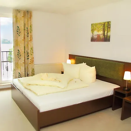 Отель Hotel Mueritzterrasse 3*