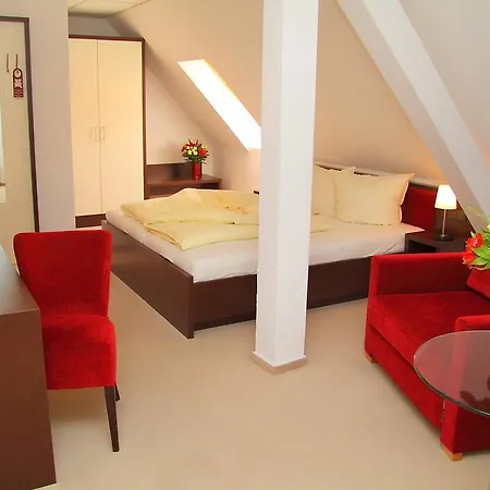 Отель Hotel Mueritzterrasse
