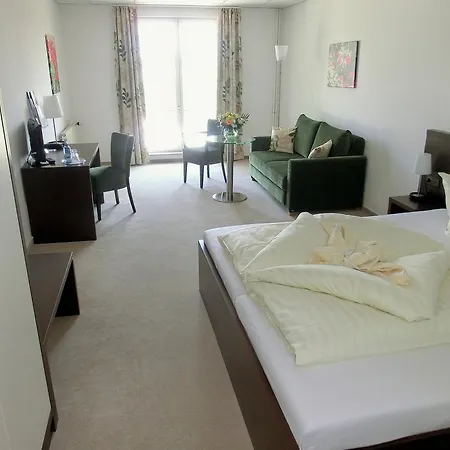 Отель Hotel Mueritzterrasse 3*