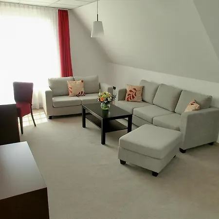 Отель Hotel Mueritzterrasse