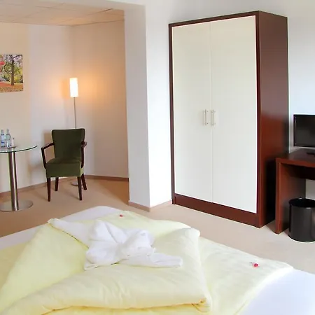Отель Hotel Mueritzterrasse Рёбель